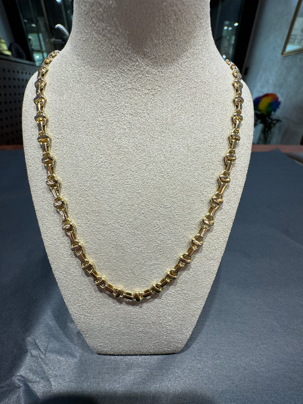 Ausgefallene Halskette in 14 Karat strahlendem Gelbgold mit Karabiner