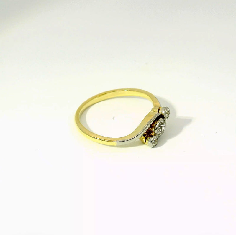 Eleganter Art-Déco-Ring in 14 Karat Gelbgold mit Altschliff-Diamanten