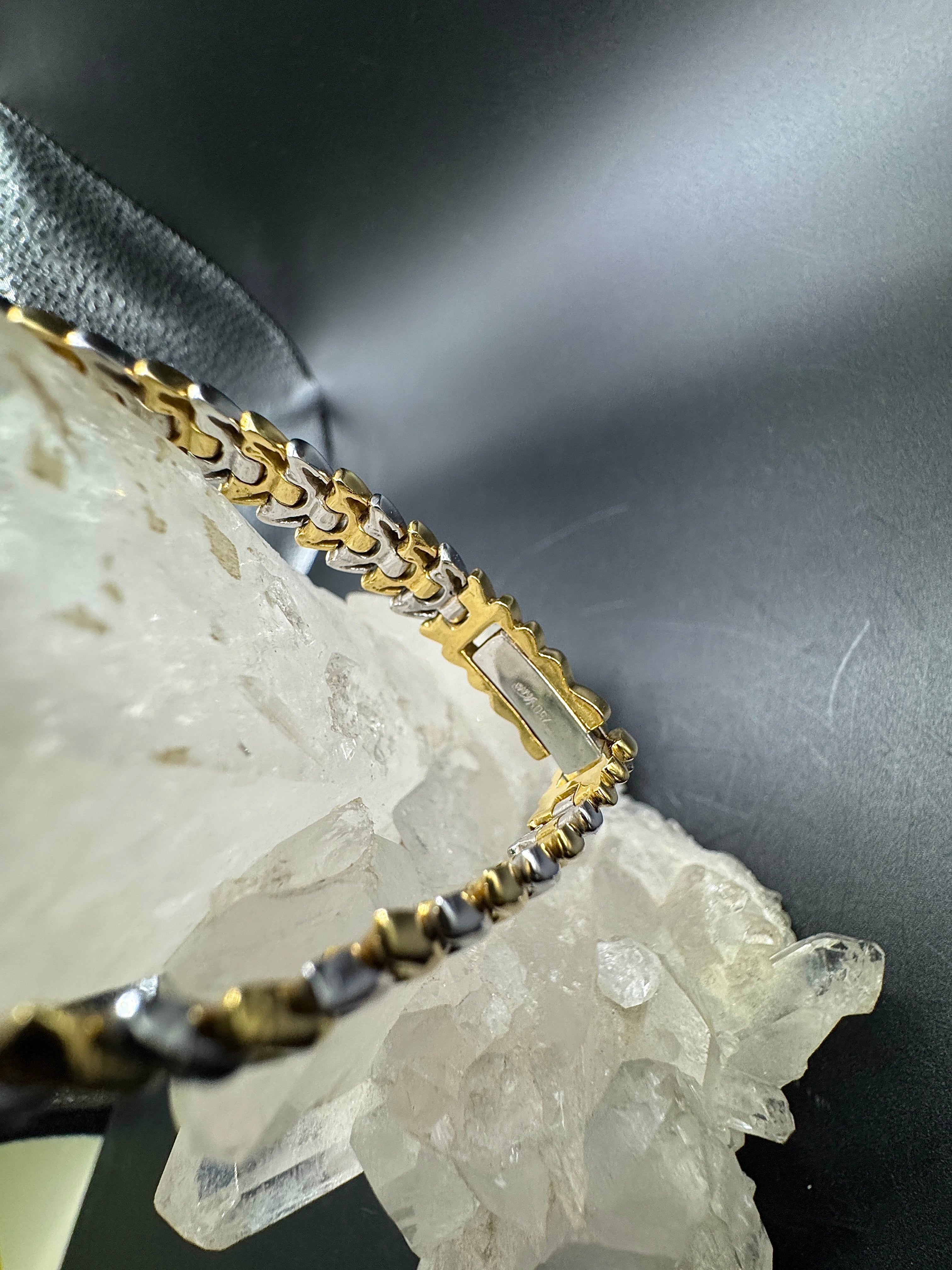 Ausgefallene Goldbaur-Uhr in 18 Karat Gelb- & Weißgold – mit Brillanten