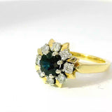 Zeitloser Ring in 14 Karat Gelb-& Weißgold mit blauem Saphir & Brillanten