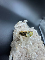 Massiver Ring in 18 Karat Gelbgold mit feinem Brillant 0,50 Karat