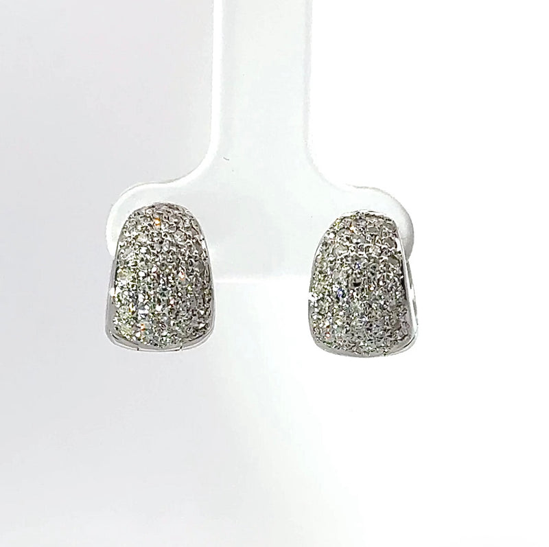 Edle Kreolen in 18 Karat Weißgold ausgefasst mit 76 Diamanten