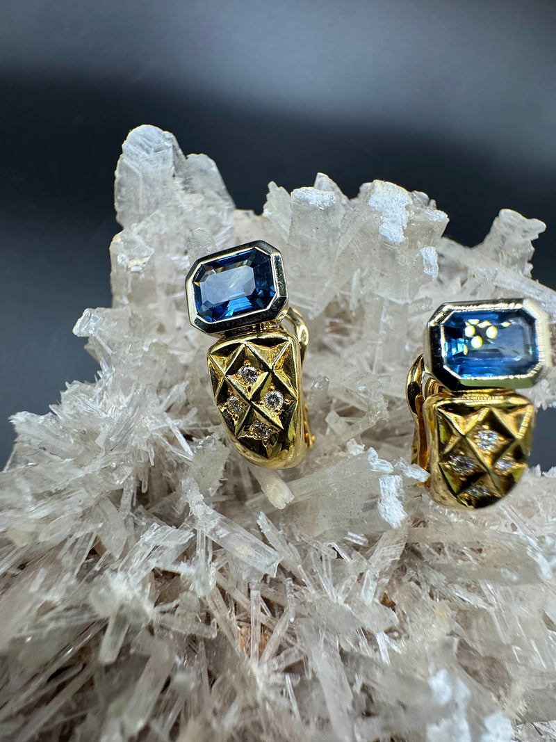 Ausgefallene Ohrringe in 18 Karat Gold mit Saphiren & Brillanten