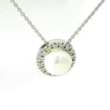 Zeitloser Moncara Anhänger in 14 Karat Weißgold mit Perle & Brillanten