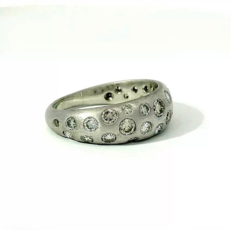 Edler Sternenhimmel-Ring in 14 Karat Weißgold mit Brillanten