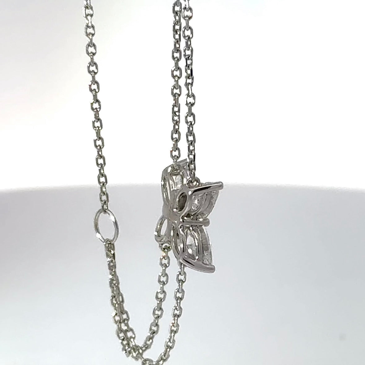 Modern designer bracelet in 18 carat white gold with brilliant-cut navettes