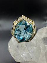 Ausgefallener Ring in 14 Karat Gelbgold mit leuchtendem Topas & Brillanten