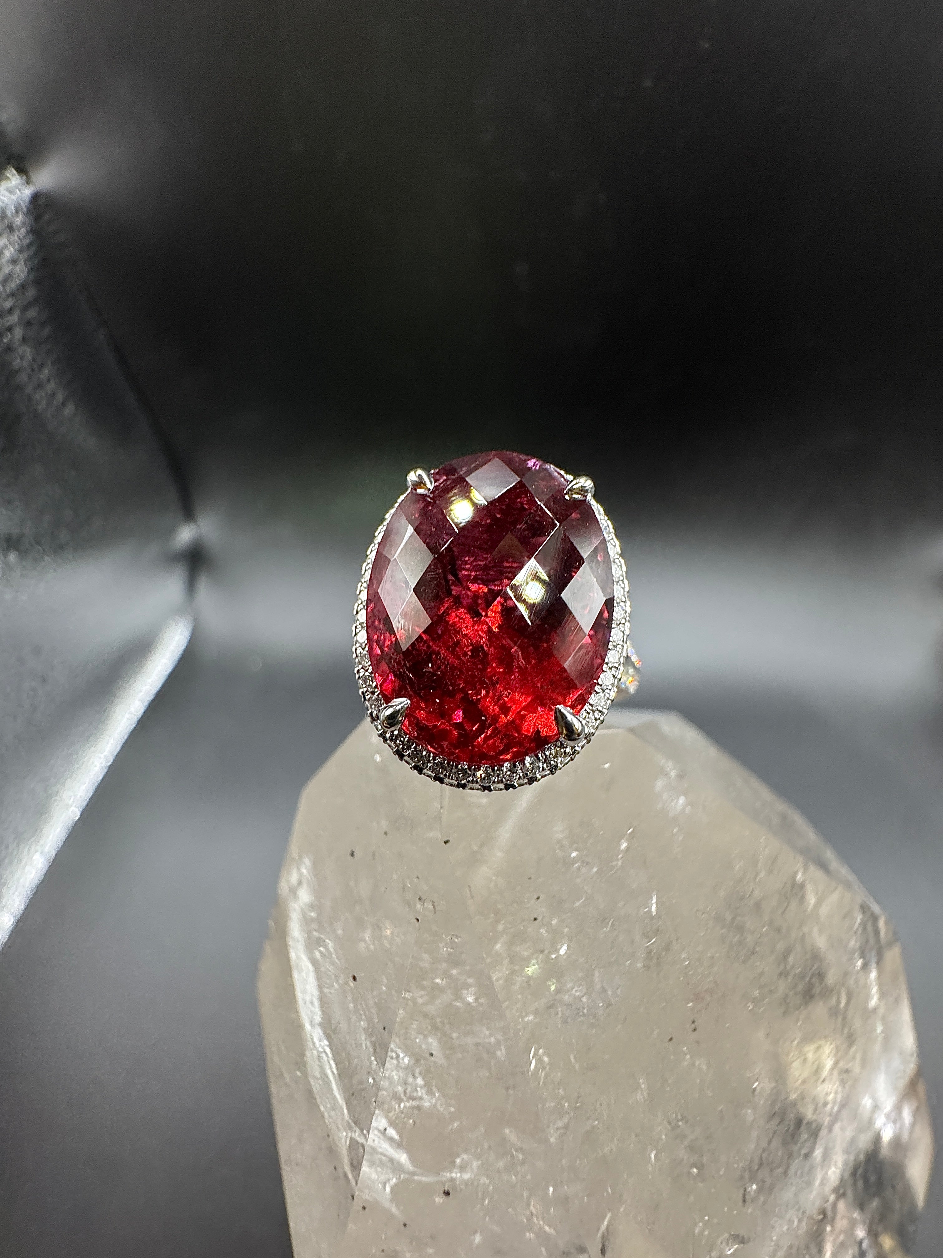 Impressive Ring & Pendant in 14 Karat White Gold with Rubellite & Brilliants
