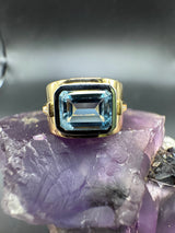 Hochwertiger Ring in 18 Karat Gelbgold mit Aquamarin & Diamanten