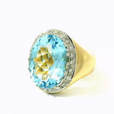 Edler Ring in 18 Karat Gelbgold mit augenreinem Aquamarin & Brillanten