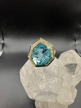 Ausgefallener Ring in 14 Karat Gelbgold mit leuchtendem Topas & Brillanten