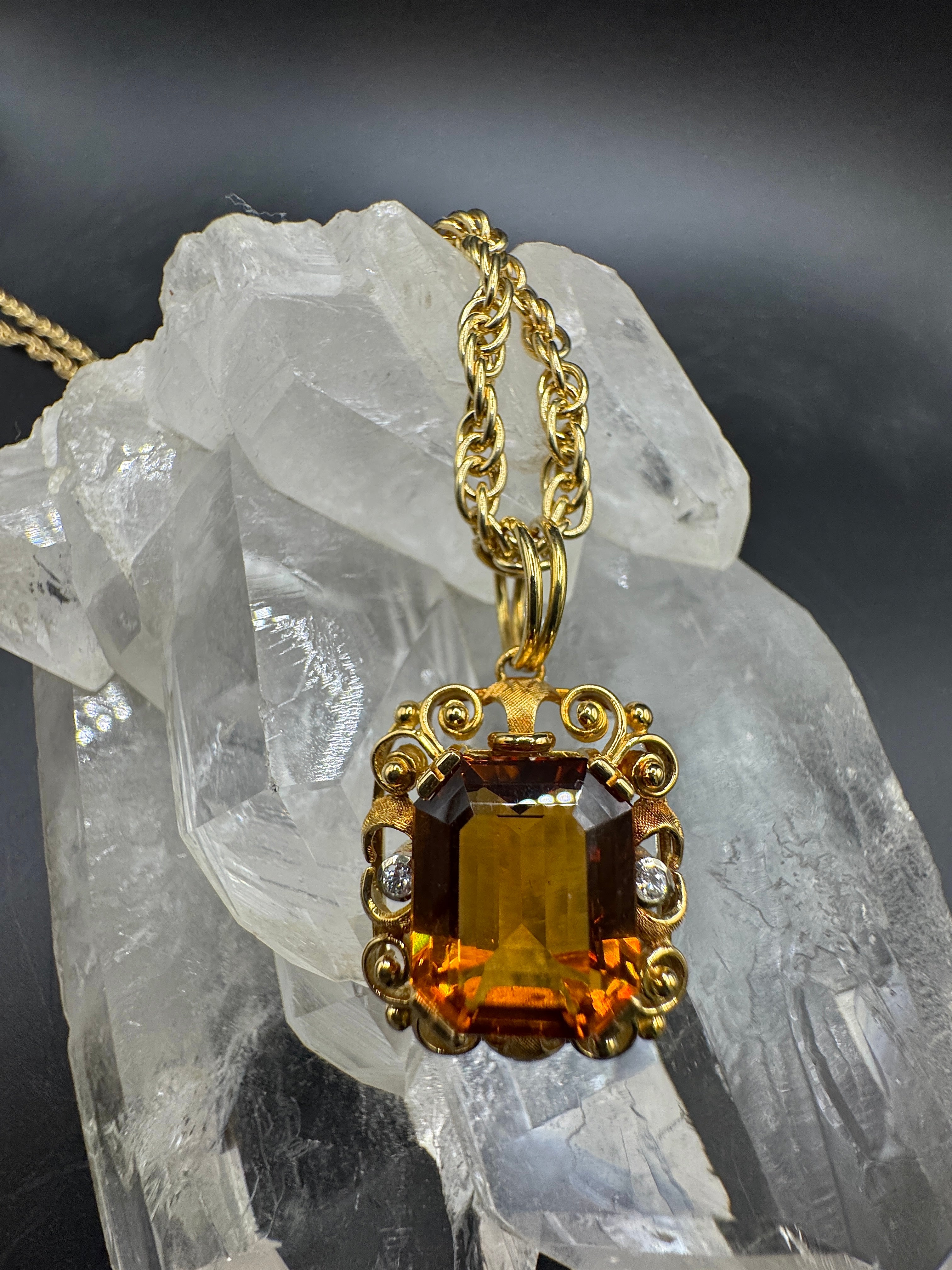 Handcrafted pendant in 18k yellow gold with citrine & brilliant-cut diamonds by Jaufmann
