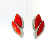 Hochwertige Ohrringe in 18 Karat Weißgold mit handgeschnitzter Koralle