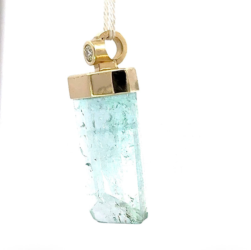 Ausgefallener Aquamarin-Anhänger in 14 Karat Gelbgold mit Brillant