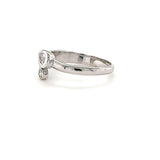 Elegante witgouden ring van 18 karaat met diamanten peren en diamant