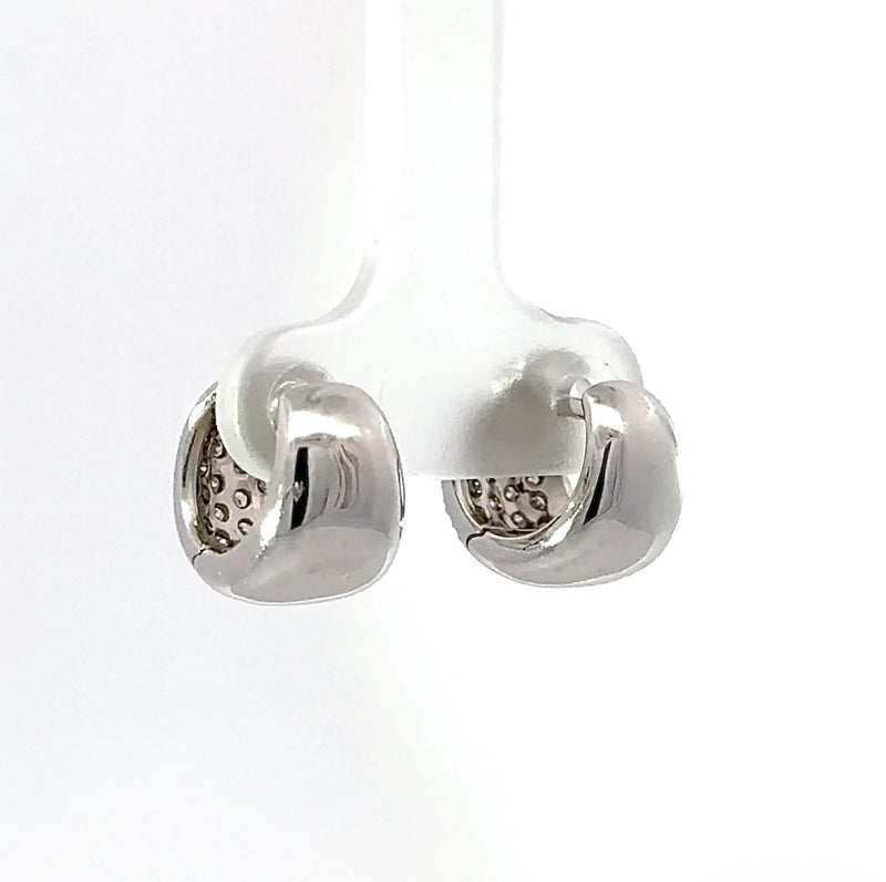 Edle Kreolen in 18 Karat Weißgold ausgefasst mit 76 Diamanten