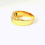 Zeitloser Vintage-Ring in 14 Karat Gelbgold mit drei Altschliff-Diamanten
