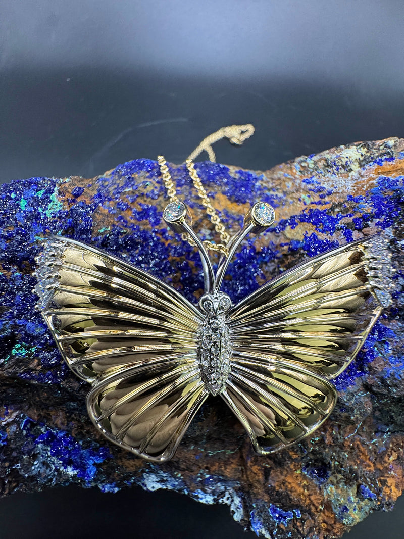 Schmetterling-Anhänger in 14 Karat Gelb- & Weißgold mit Diamanten & Brillanten