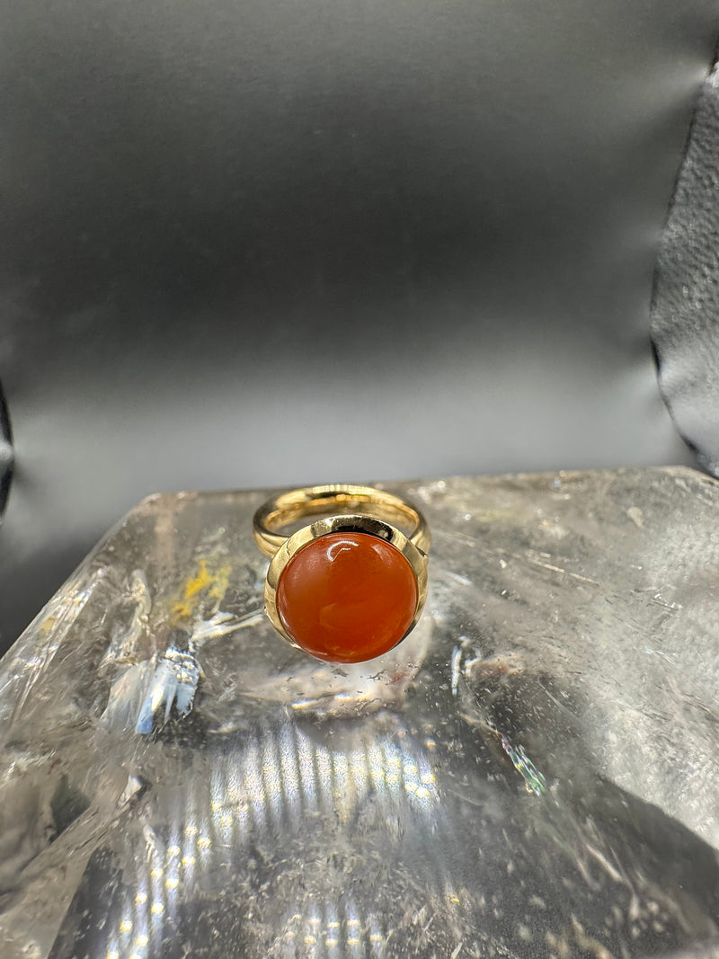 Moderner Tamara Comolli Ring „Bouton Large Carnelian“ in 18 Karat Gelbgold