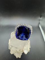 Einmaliger Ring & Anhänger in 18 Karat Weißgold mit riesigem AAAA Tansanit & Brillanten