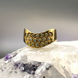 Elegant yellow gold ring in 18 carat with very fine diamonds