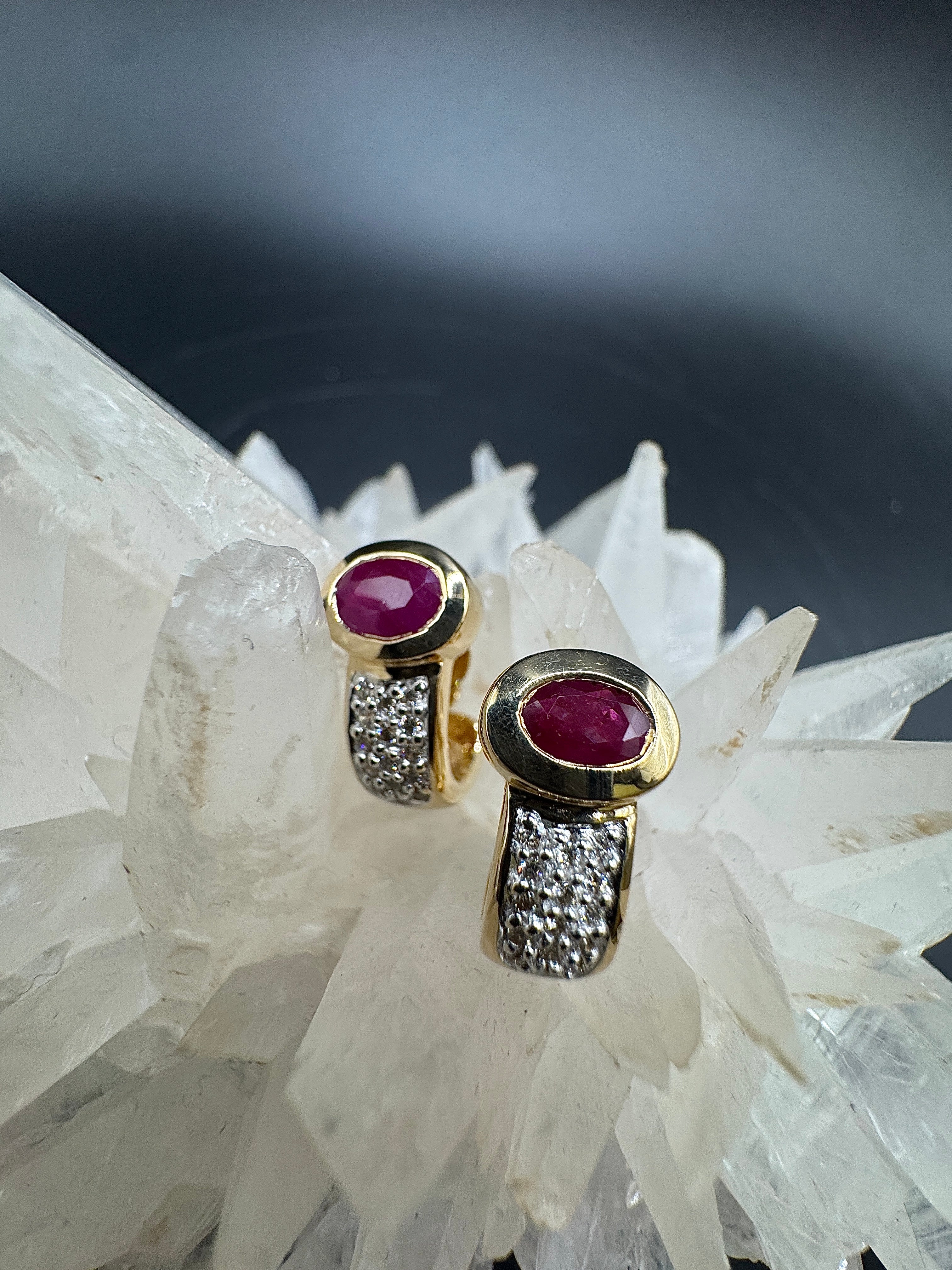 Timeless Half-Hoop Earrings in 14 Karat Yellow Gold with Rubies & Brilliant-Cut Diamonds