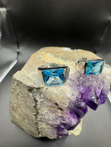 Hochwertige Ohrringe in 18 Karat Weißgold mit Blautopas