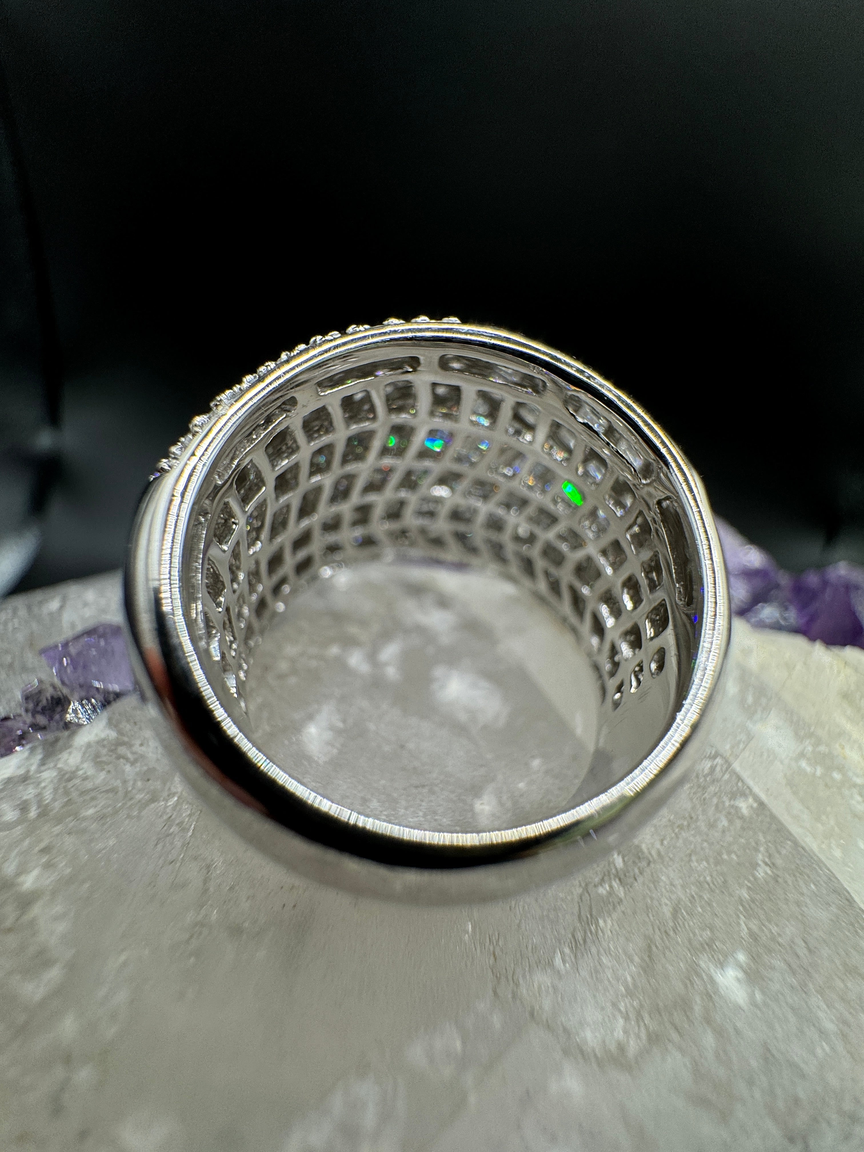 Prunkvoller Ring in 18 Karat Weißgold mit über 200 feinen Brillanten & Diamanten