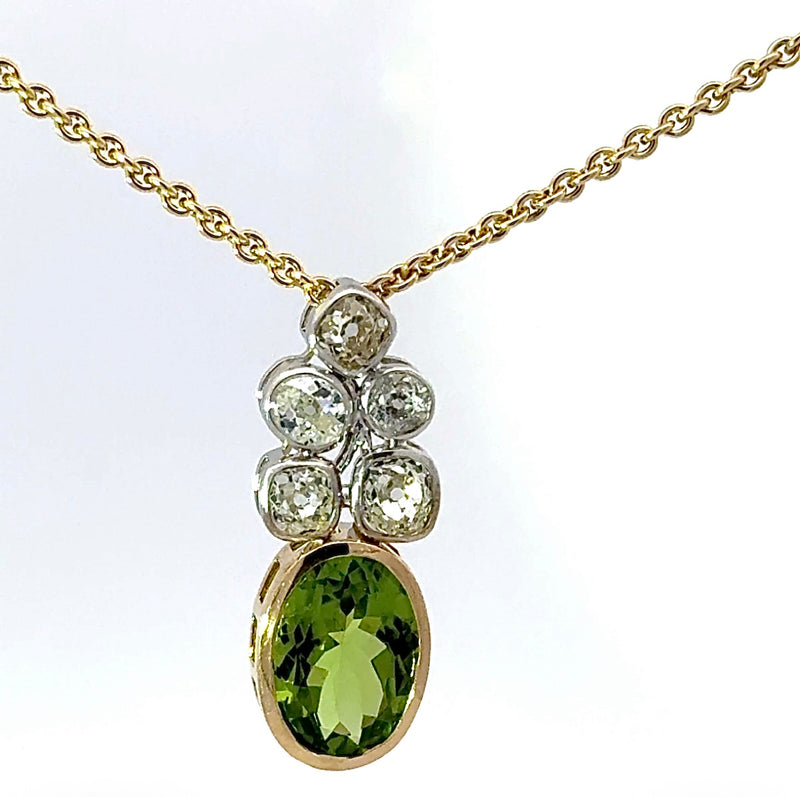 Moderner Peridot Anhänger in 14 Karat Bicolor Gold mit großen Diamanten