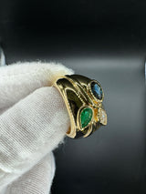 Massiver Ring in 18 Karat Gelbgold mit Smaragd, Saphir und Brillant