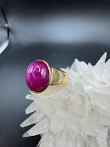 Massiver Ring in 18 Karat (750) Gelbgold mit natürlichem Rubin