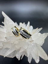 Zeitlose Kreolen in 14 Karat Gelbgold mit Diamanten