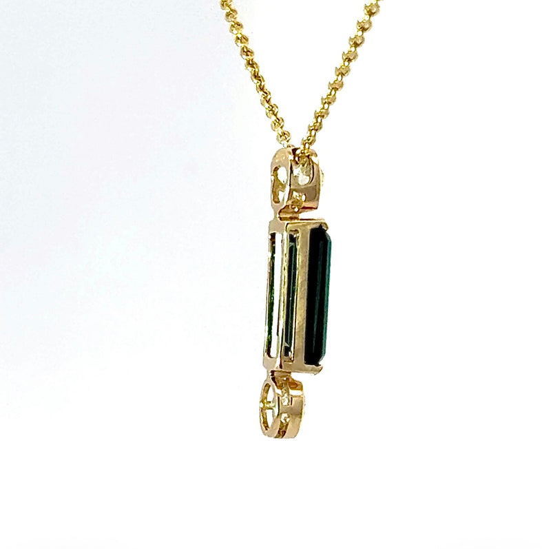 Zeitloser Turmalin Anhänger in 14 Karat Gelbgold mit Diamanten