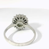 Zeitloser Entourage Ring in 18 Karat Weißgold mit seltenem Saphir & Diamanten