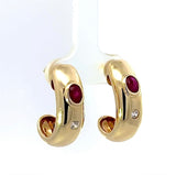 Zeitlose Halbkreolen in 14 Karat Gelbgold mit Rubin und Brillanten