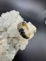 Edler Ring in 18 Karat Gelbgold mit feinen Brillanten & Saphiren