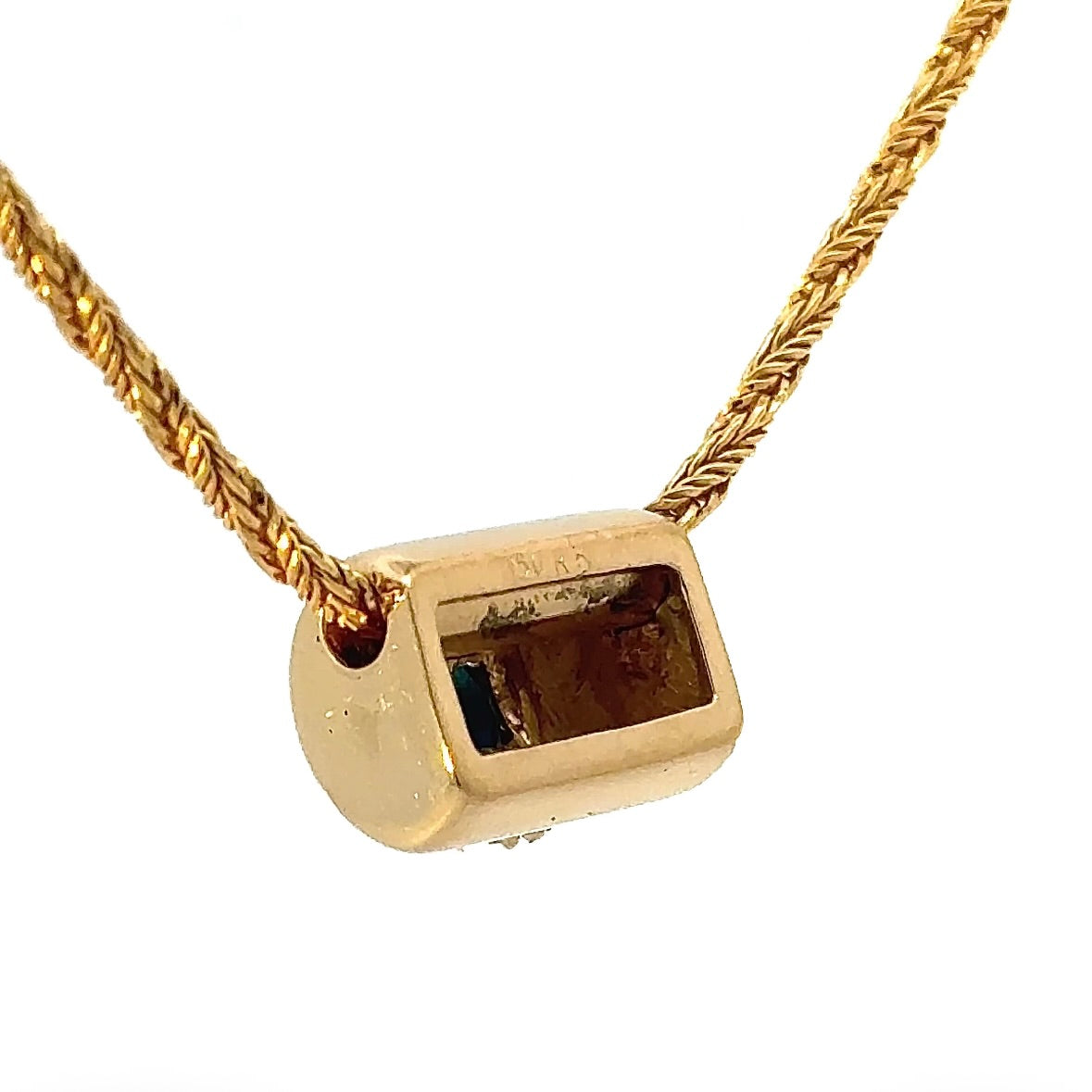 High-quality Goldbaur jewelry piece in 18K yellow gold with sapphire & diamonds