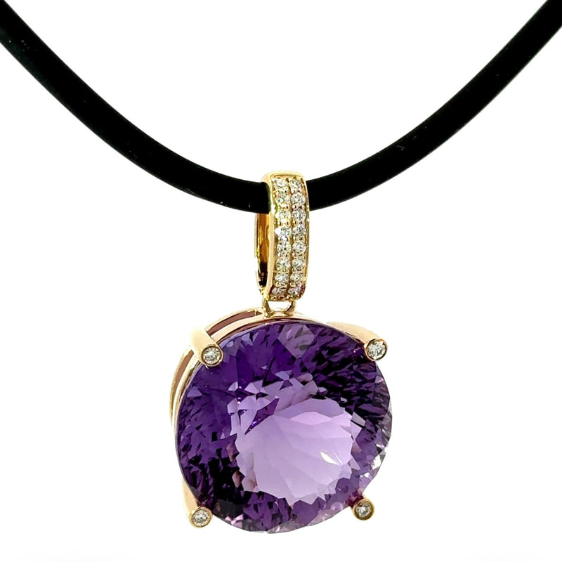 Moderner Anhänger in 14 Karat Gelbgold mit feinen Amethyst & Brillanten