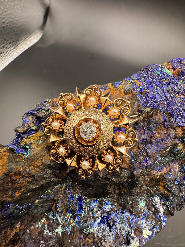 Art Déco Brosche in 14 Karat Roségold mit Altschliff-Diamant & Naturperlen