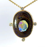 Besonderer Opal Anhänger in 14 Karat Gelbgold mit feinen Brillanten