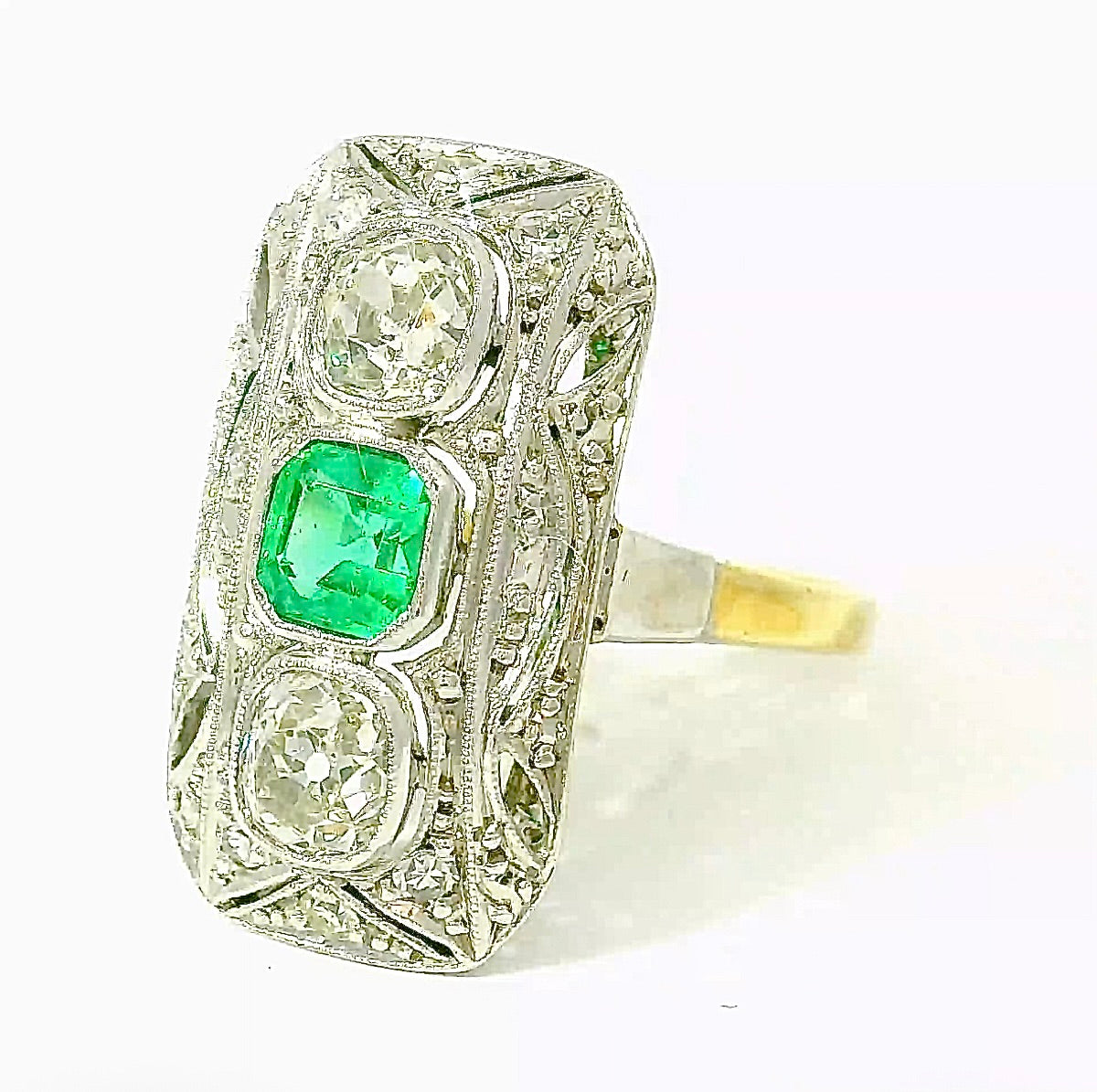 Art Deco Ring in 14 Karat Yellow & White Gold with Emerald & Diamonds
