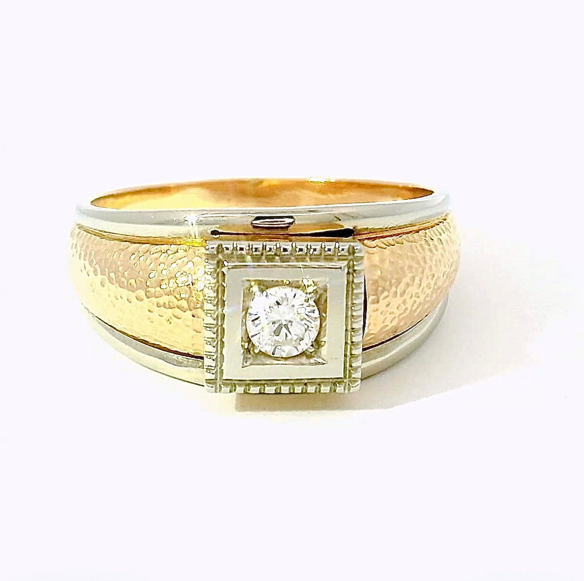 Massiver Solitär-Ring in 18 Karat Gelb & Weißgold