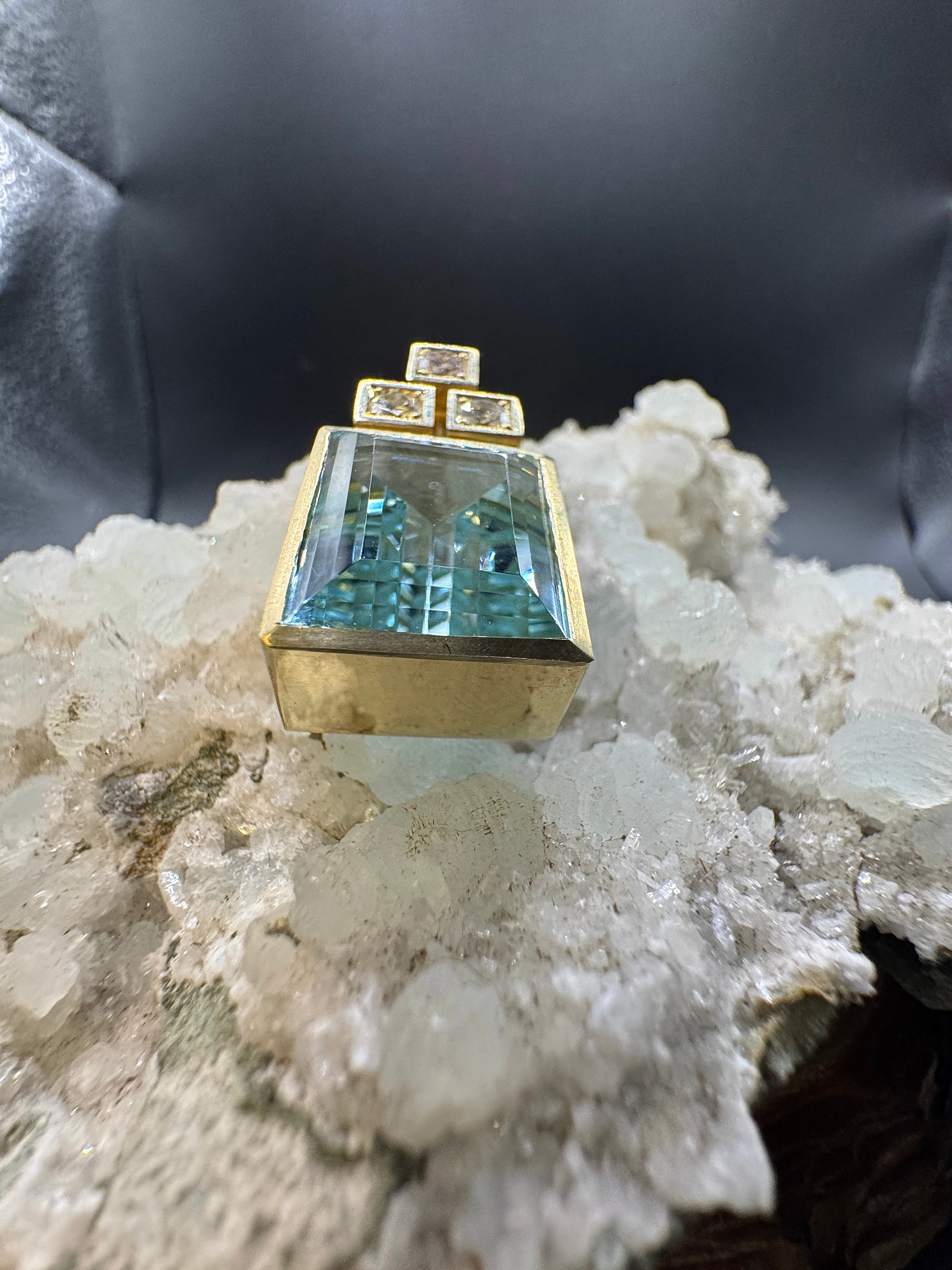 Handmade Pendant in 14 Karat Yellow Gold with Aquamarine & Brilliants