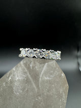 Edler Halbmemory Ring in 18 Karat Weißgold mit hochfeinen Brillanten