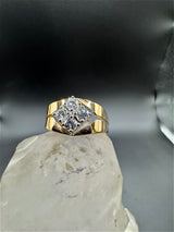 Ausgefallener Vintagering in 18 Karat Gelb -und Weißgold mit hochfeinen Brillanten