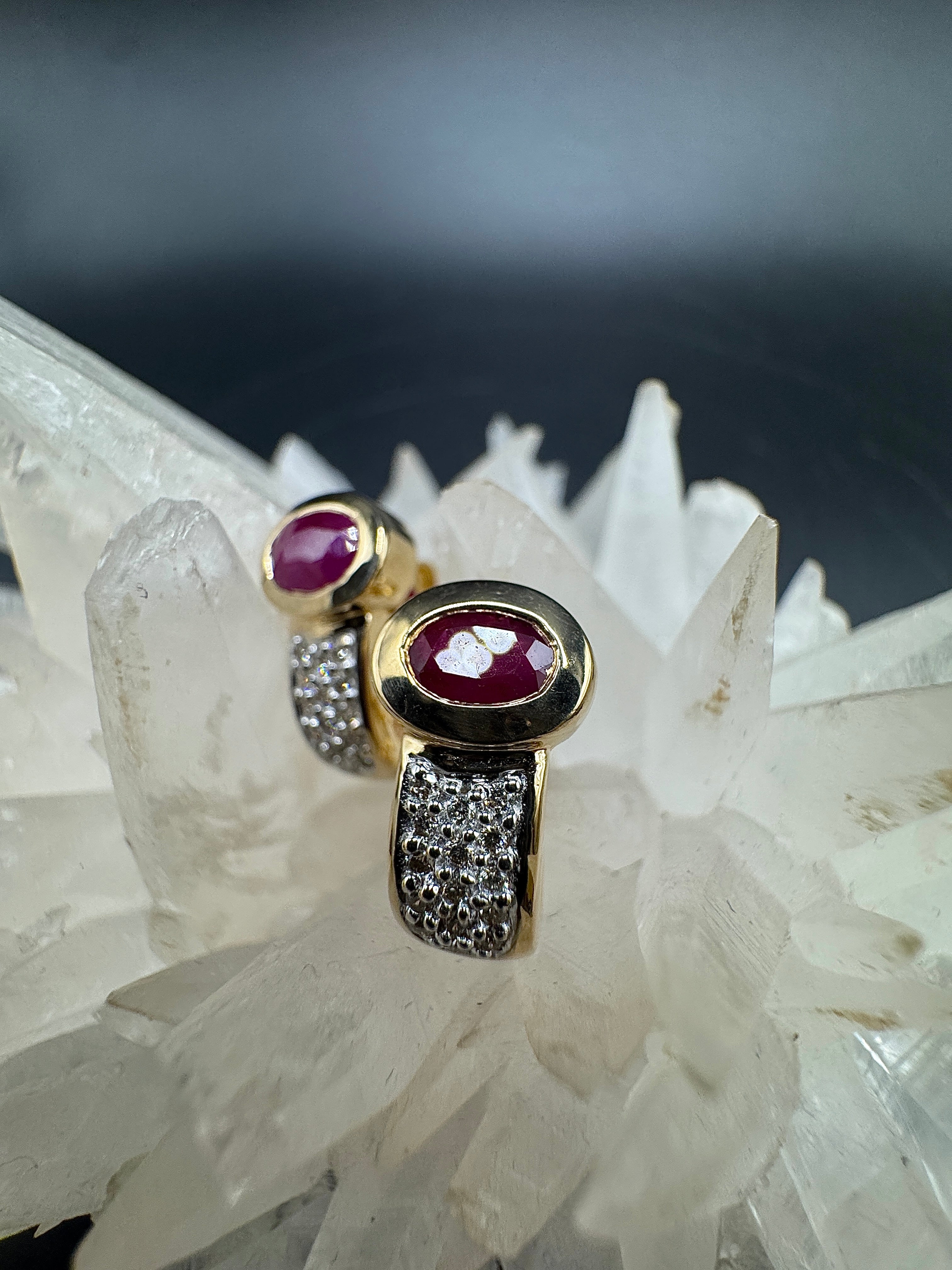 Timeless Half-Hoop Earrings in 14 Karat Yellow Gold with Rubies & Brilliant-Cut Diamonds