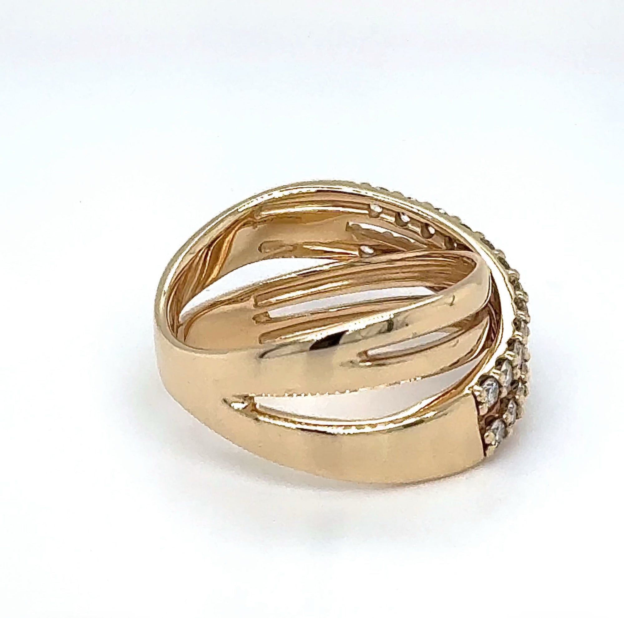 Moderner Moncara Ring in 14 Karat Gelbgold mit lupenreinen Brillanten
