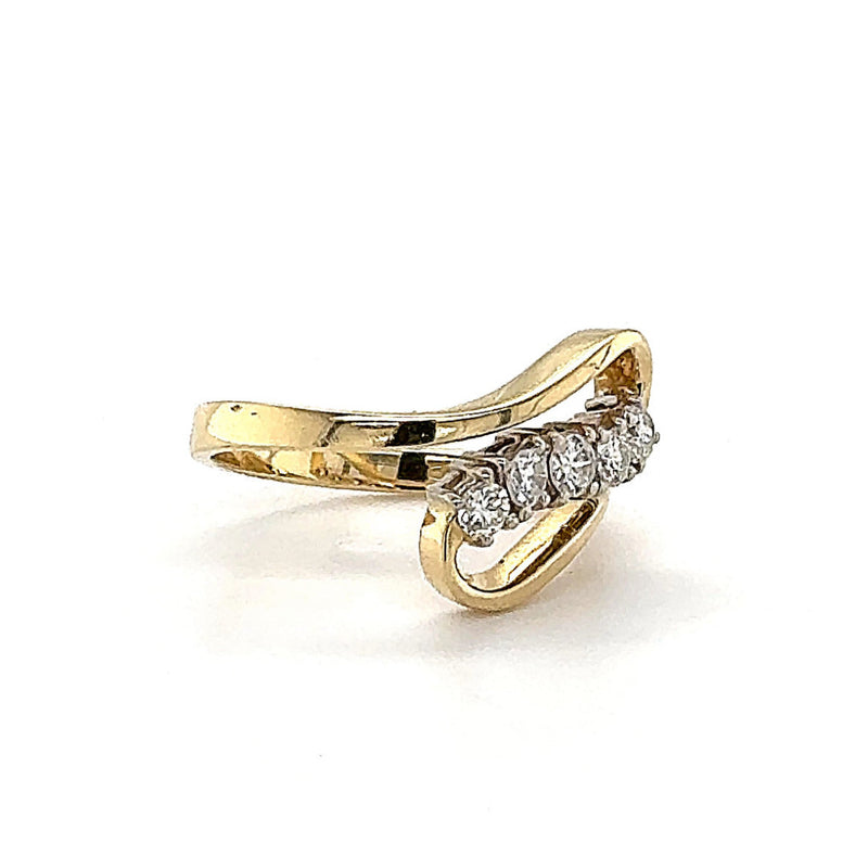 Ästhetischer Bicolor-Ring in 18 Karat Gold mit feinen Brillanten