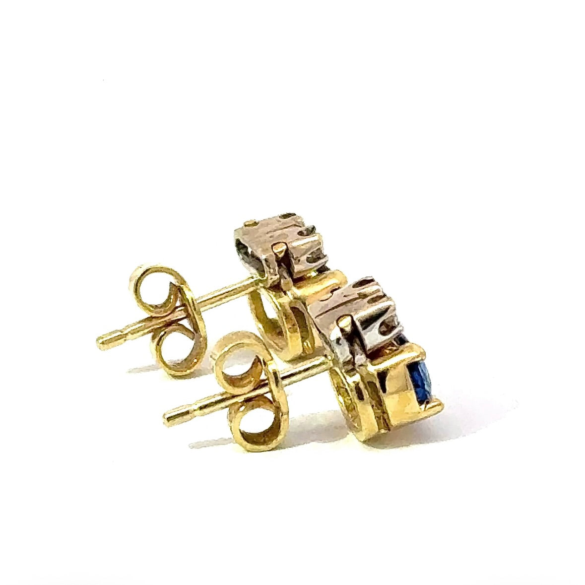 Fine earrings in 18k yellow & white gold with blue sapphires & brilliant-cut diamonds