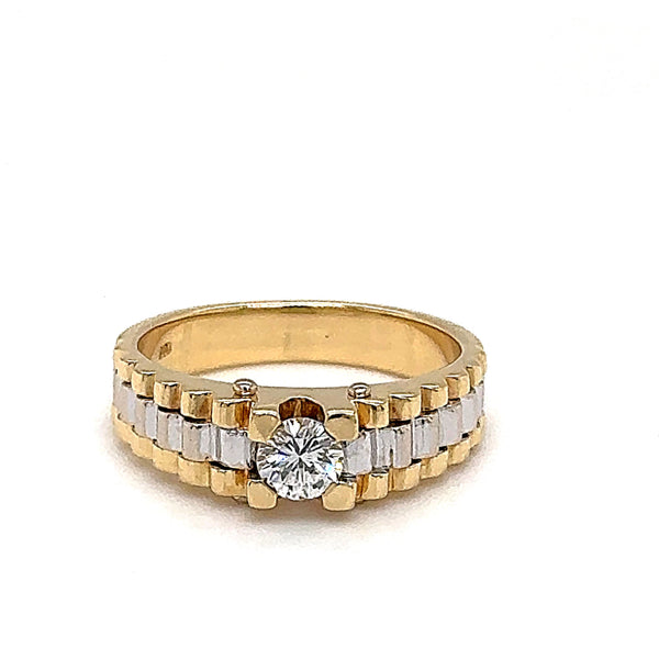 Stilvoller Ring in 18 Karat Gelb -und Weißgold mit feinen Brillant